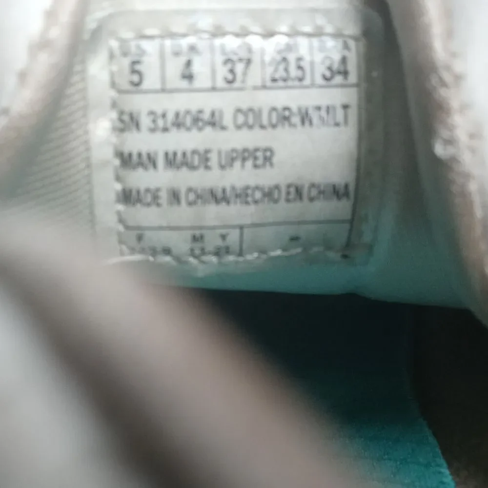 Skechers sneakers size 37